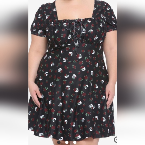 Goth Skull With Roses Empire Midi Dress Spring or Summer Size 16 Plus/0 label - Picture 1 of 12